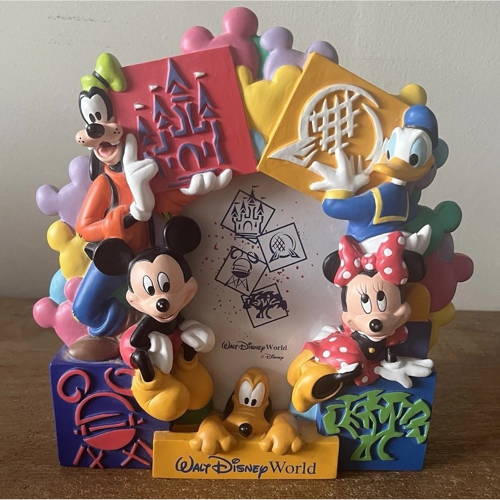 Walt Disney World 4 Parks Mickey Minnie Donald Goofy Pluto Resin 3D Photo Frame
